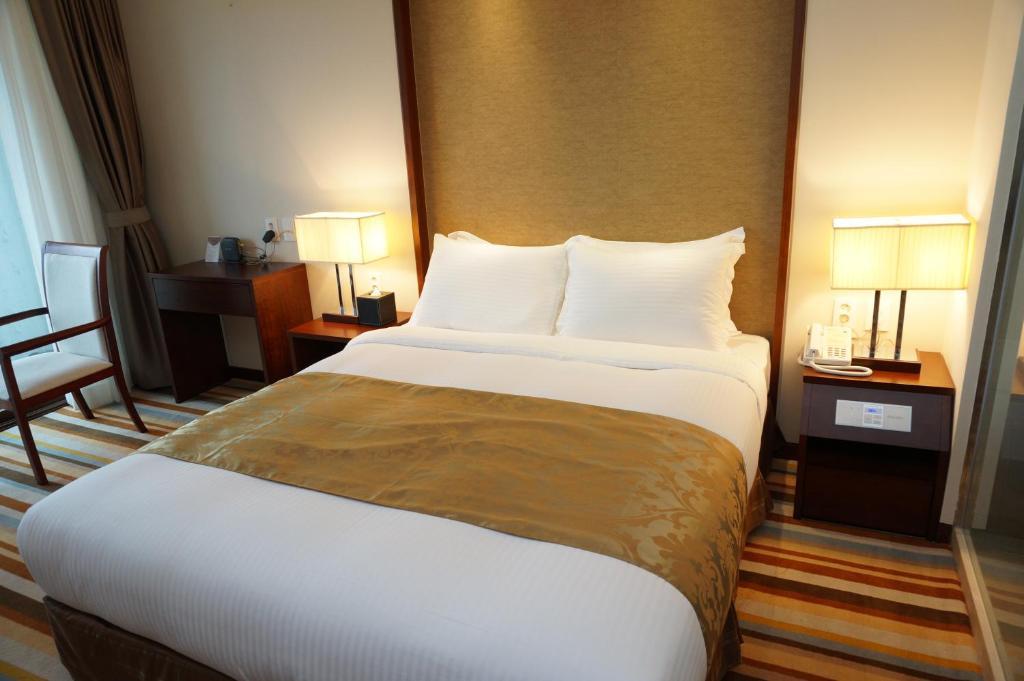 เจจูรอนโฮเต็ล Hotel เมืองเชจู ภายนอก รูปภาพ