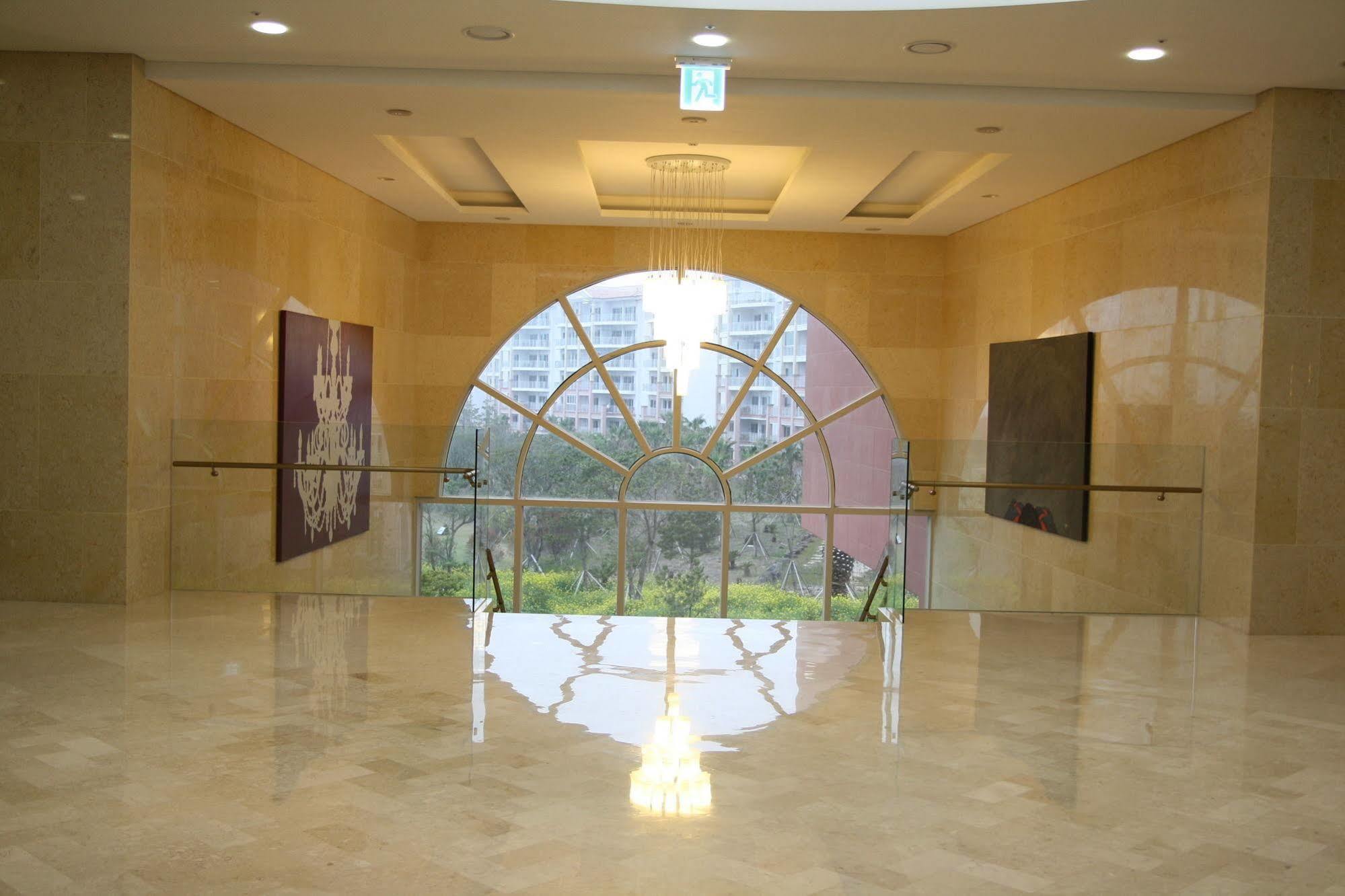 เจจูรอนโฮเต็ล Hotel เมืองเชจู ภายนอก รูปภาพ