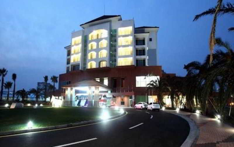 เจจูรอนโฮเต็ล Hotel เมืองเชจู ภายนอก รูปภาพ